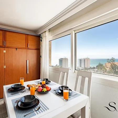 Marvelous Views, Pools, Steps To The Beach! Apartment