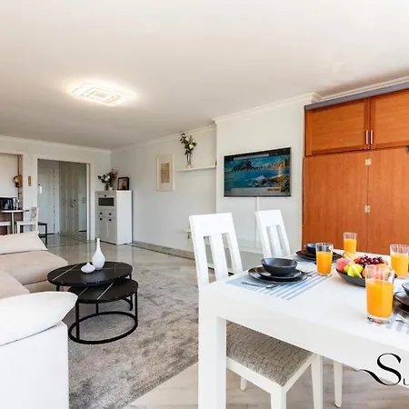 Marvelous Views, Pools, Steps To The Beach! Apartment Benalmadena