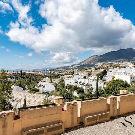 Marvelous Views, Pools, Steps To The Beach!