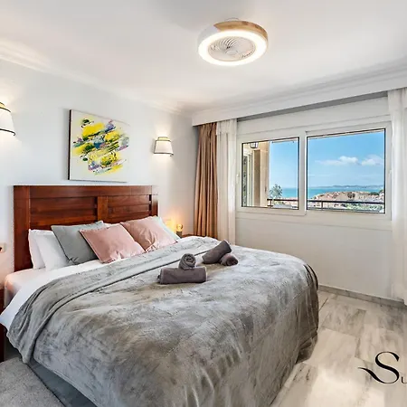 Apartment Marvelous Views, Pools, Steps To The Beach! *