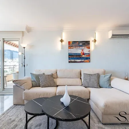 Marvelous Views, Pools, Steps To The Beach! Apartment Benalmadena