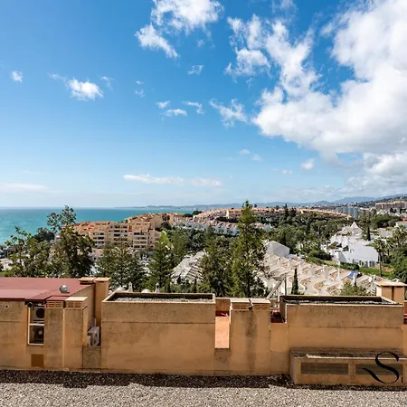 Marvelous Views, Pools, Steps To The Beach! Apartment Benalmadena